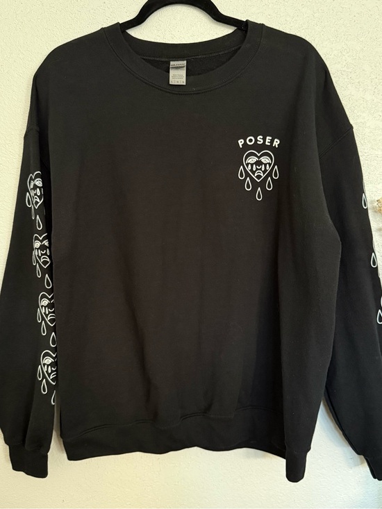 Gildan Other - Gildan Black Crewneck Sweater with White 'Poser' Text